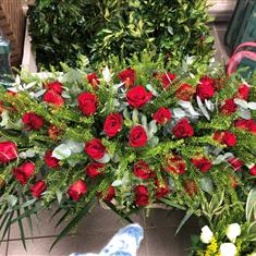 Casket Spray Filled with red roses 4&#39;