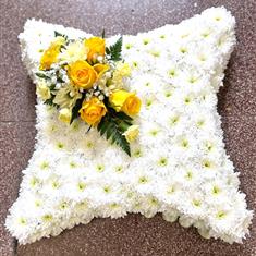 Medium Cushion in yellow