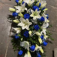 4FT BLUE ROSE AND LILLY